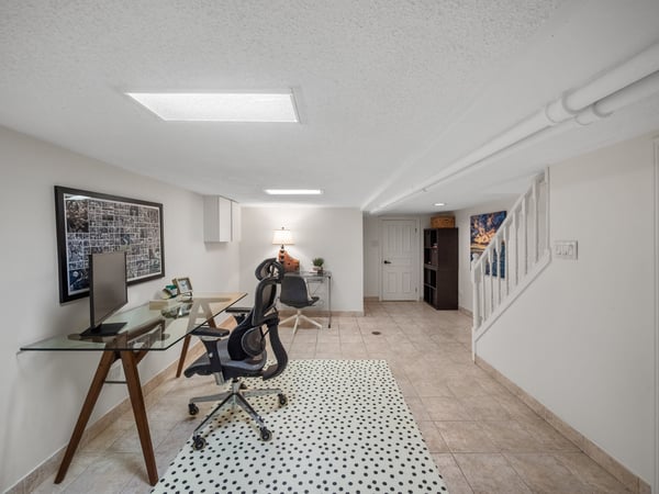 16 Hector Ave., Toronto, ON