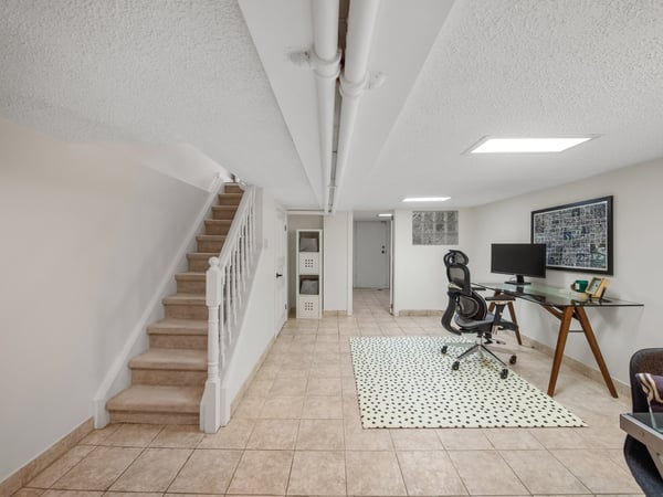 16 Hector Ave., Toronto, ON