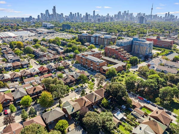 16 Hector Ave., Toronto, ON