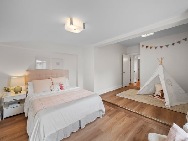554 Runnymede Rd., Toronto, ON