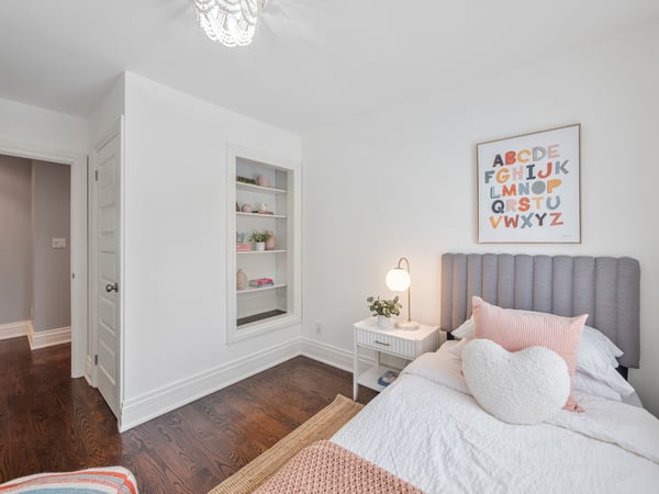 10 Elora Rd., Toronto, ON