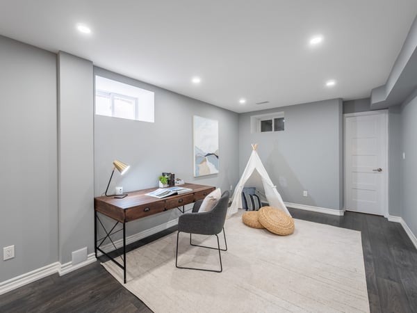 10 Elora Rd., Toronto, ON