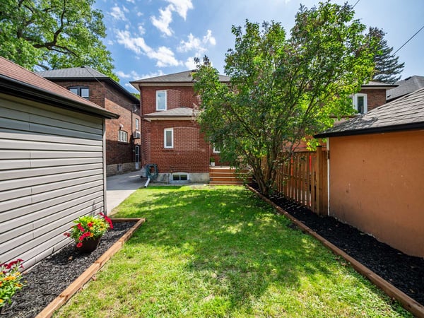10 Elora Rd., Toronto, ON