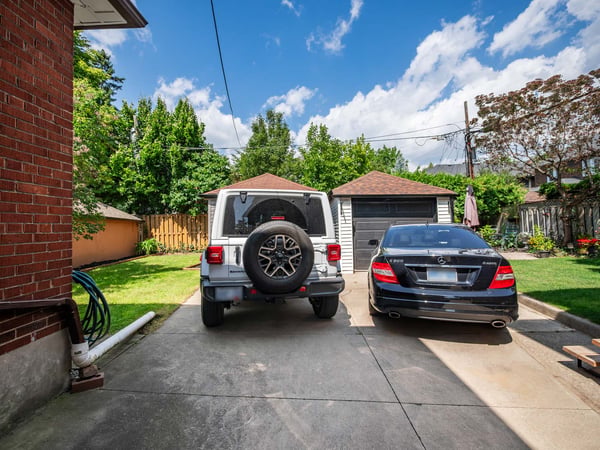 10 Elora Rd., Toronto, ON