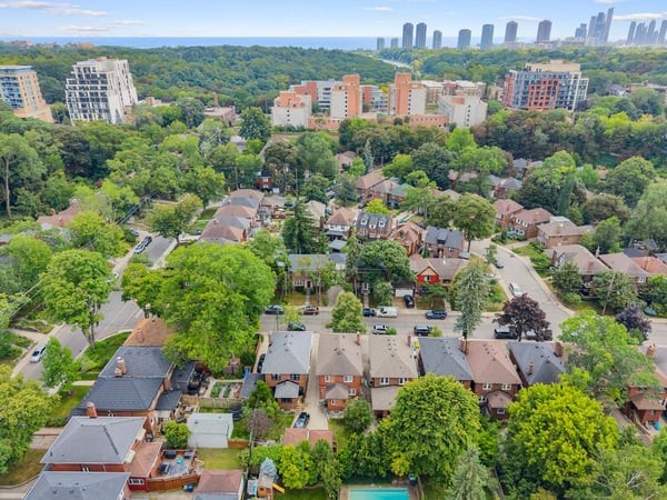 10 Elora Rd., Toronto, ON