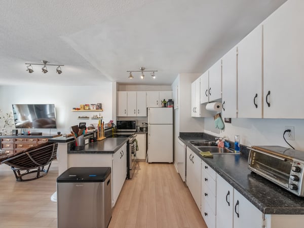 346 Indian Roadd Crescent, Toronto, ON