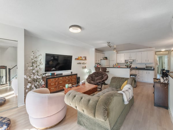 346 Indian Roadd Crescent, Toronto, ON