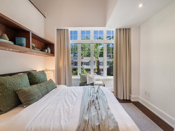 330 Willard Ave., Toronto, ON