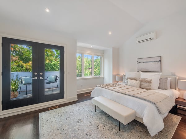 330 Willard Ave., Toronto, ON