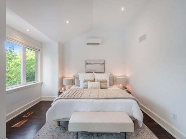 330 Willard Ave., Toronto, ON