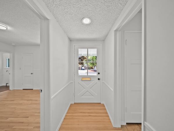 20776 Skouras Dr., Winnetka, CA