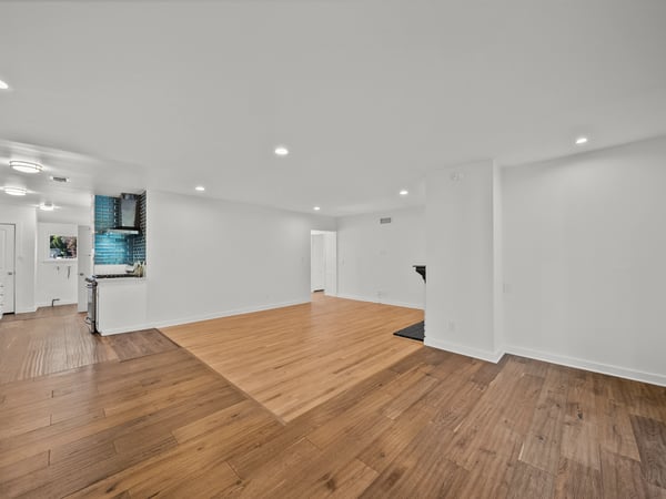 20776 Skouras Dr., Winnetka, CA