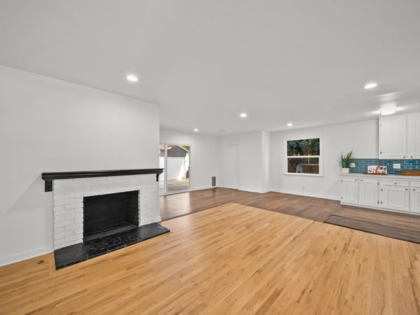 20776 Skouras Dr., Winnetka, CA