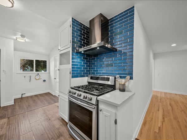 20776 Skouras Dr., Winnetka, CA
