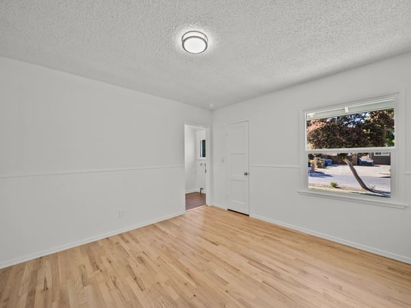 20776 Skouras Dr., Winnetka, CA
