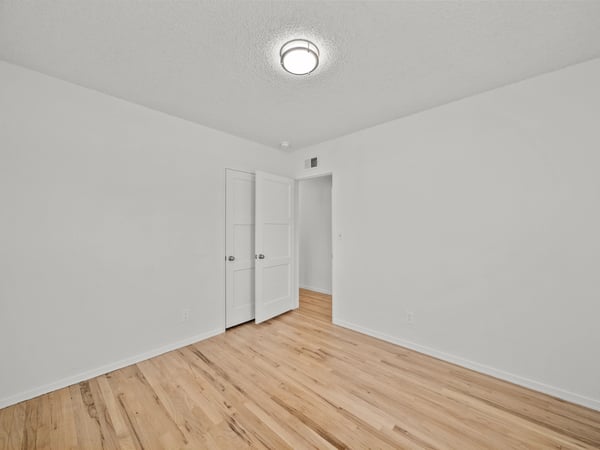 20776 Skouras Dr., Winnetka, CA