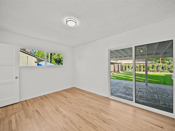 20776 Skouras Dr., Winnetka, CA