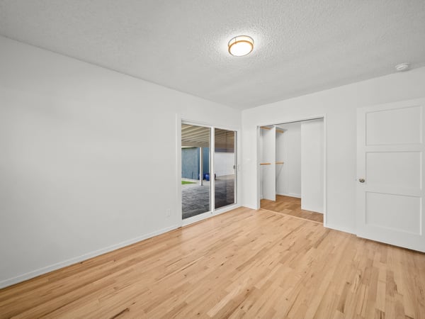 20776 Skouras Dr., Winnetka, CA