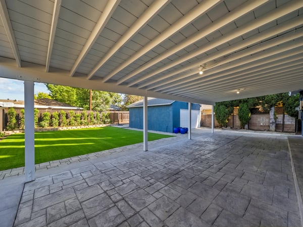 20776 Skouras Dr., Winnetka, CA