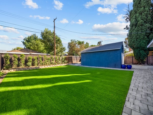 20776 Skouras Dr., Winnetka, CA