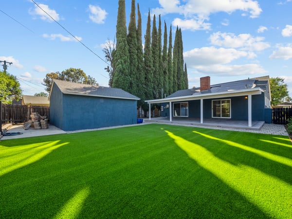 20776 Skouras Dr., Winnetka, CA