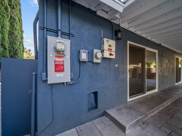20776 Skouras Dr., Winnetka, CA