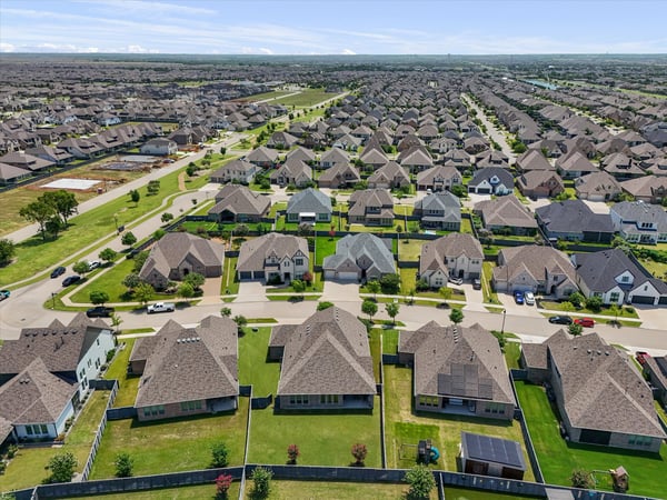 7025 Central Court, Aubrey, TX