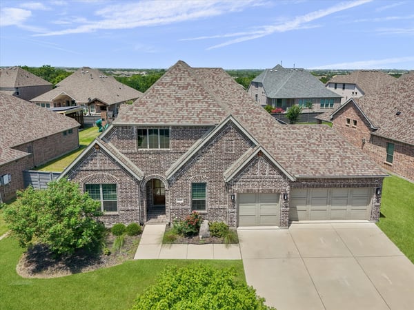 7025 Central Court, Aubrey, TX