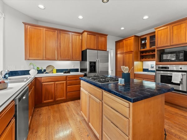 6725 SW Sean Michael Place, Portland, OR