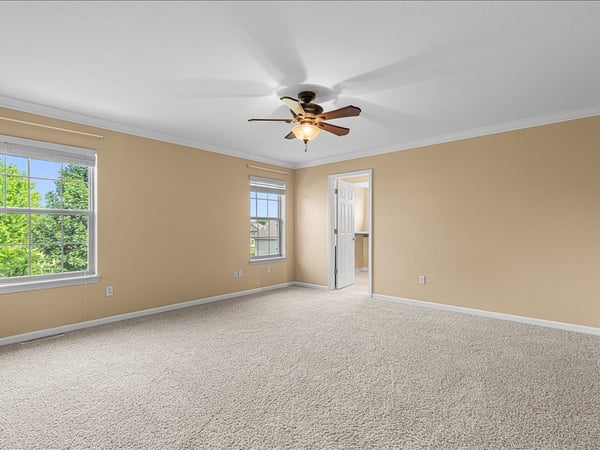 550 Lambert Drive, Slinger, WI