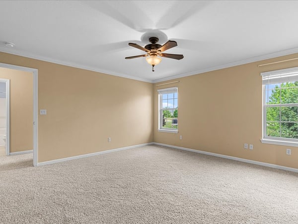 550 Lambert Drive, Slinger, WI
