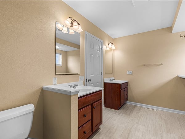 550 Lambert Drive, Slinger, WI