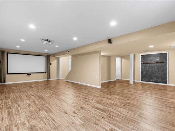 550 Lambert Drive, Slinger, WI
