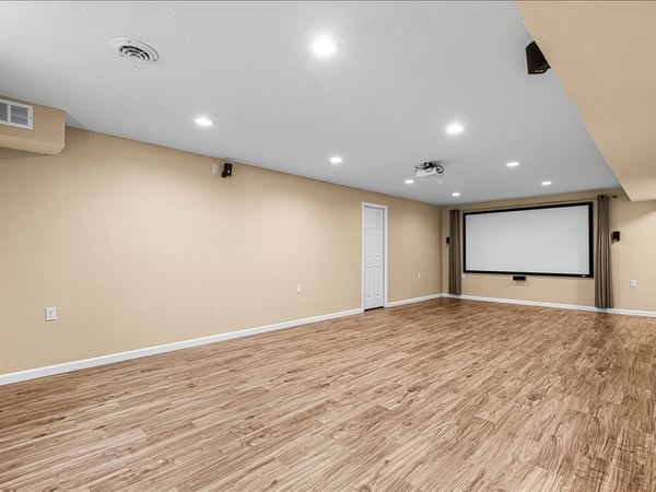 550 Lambert Drive, Slinger, WI