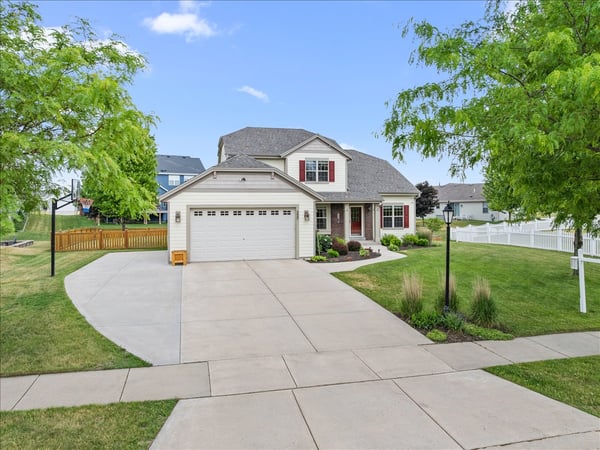 550 Lambert Drive, Slinger, WI