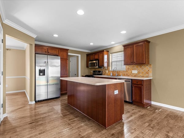 550 Lambert Drive, Slinger, WI