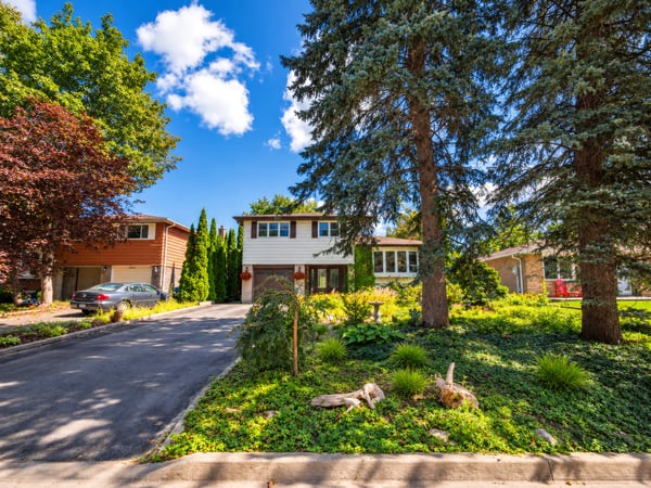 9 Birch Ct, Aurora, ON