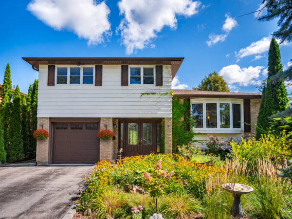 9 Birch Ct, Aurora, ON