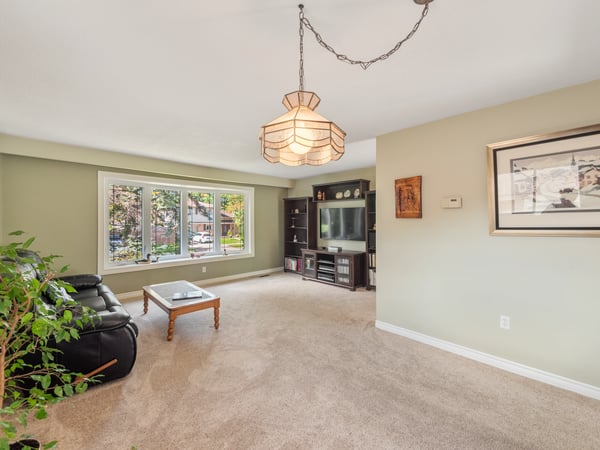 9 Birch Ct, Aurora, ON
