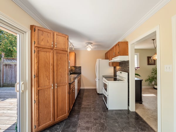 9 Birch Ct, Aurora, ON