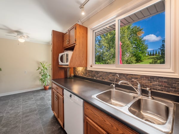 9 Birch Ct, Aurora, ON