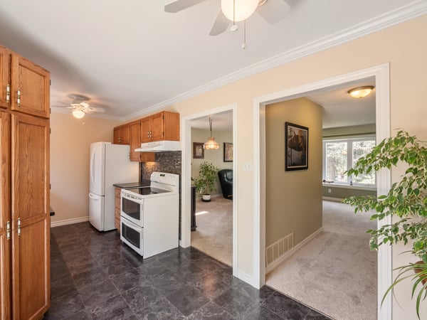 9 Birch Ct, Aurora, ON