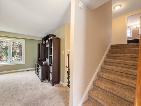 9 Birch Ct, Aurora, ON