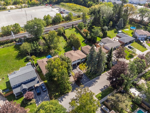 9 Birch Ct, Aurora, ON
