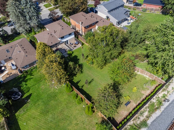 9 Birch Ct, Aurora, ON