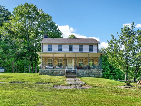 164 E Sterling Road, Newfoundland, PA