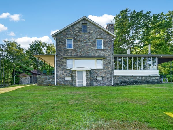 164 E Sterling Road, Newfoundland, PA