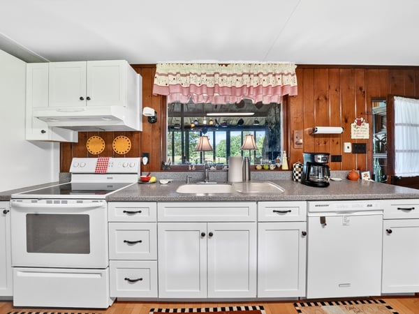 164 E Sterling Road, Newfoundland, PA