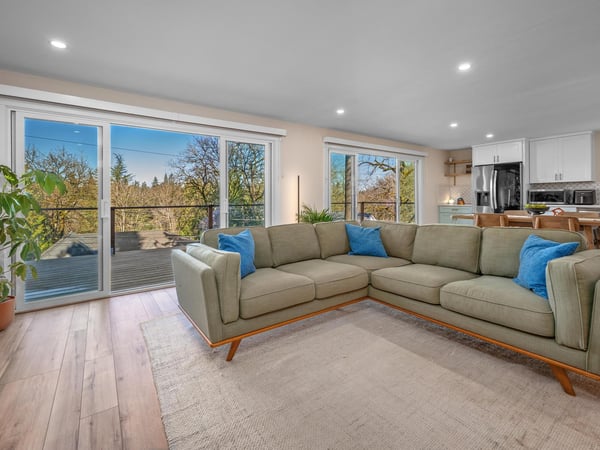 818 Ash Street, Lake Oswego, OR