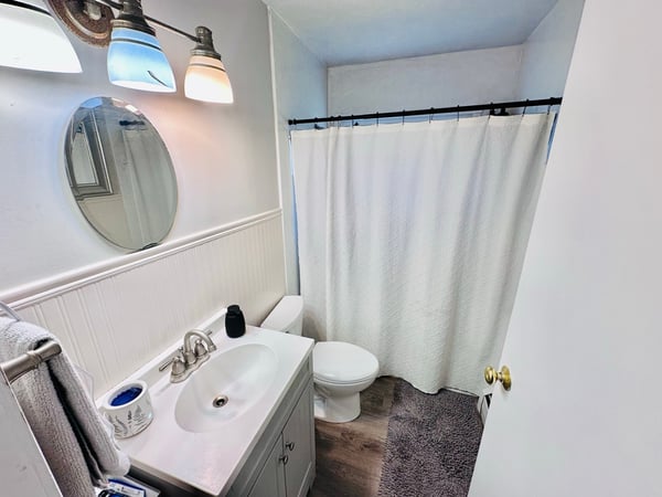 37 Humes Ave, Worcester, MA